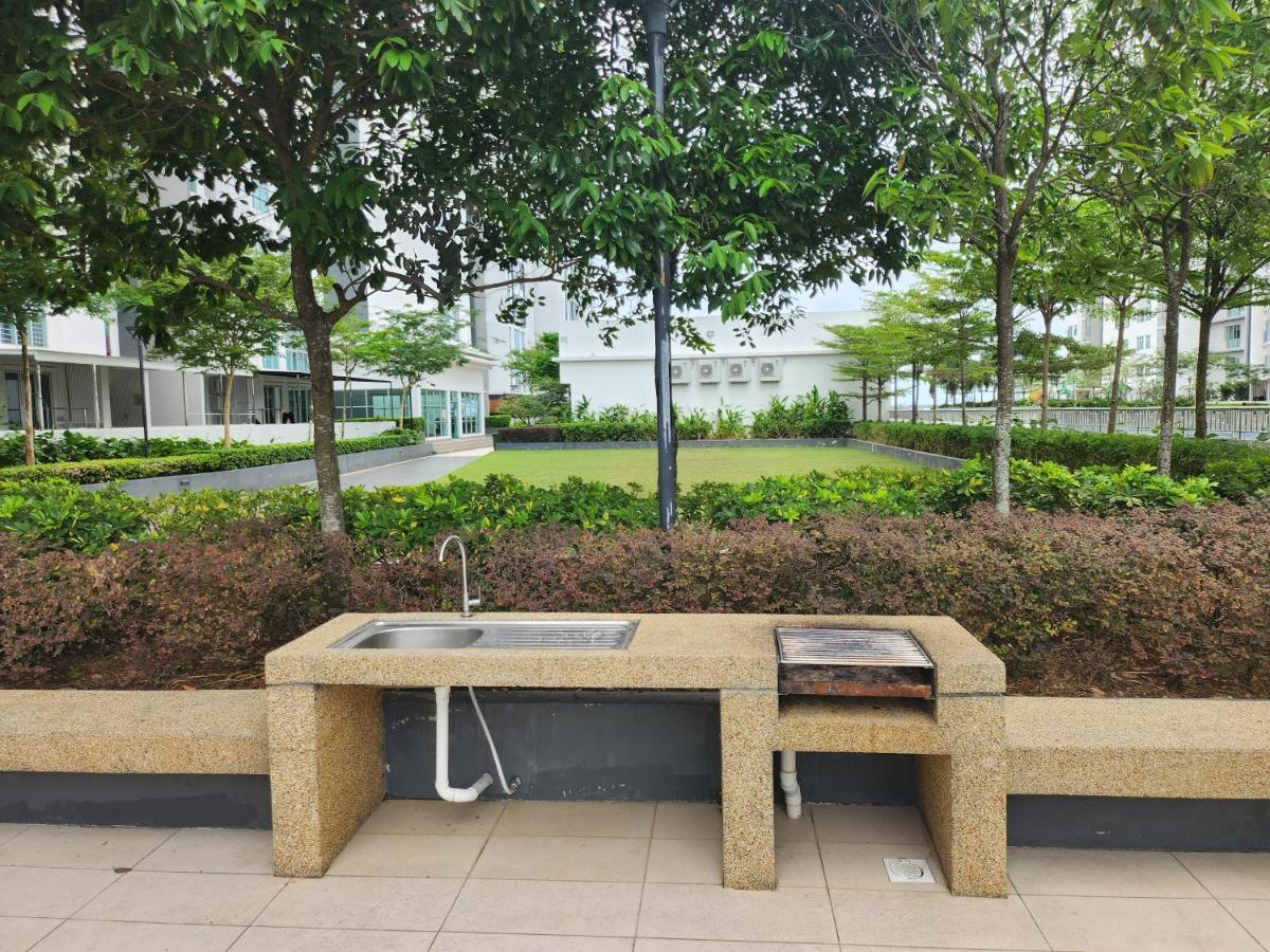 Meridin Bayvue Apartment *
